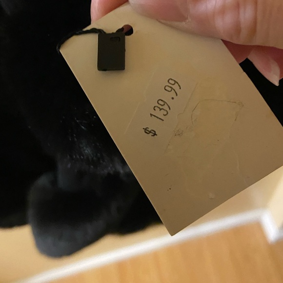 JBVG black Cape/poncho with faux fur trim - NWT - Picture 8 of 9